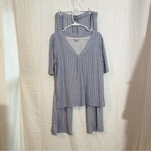 Pajamagram Women Stretch Knit Blue Geo Print Pajama Set Size Large –Top & Pants